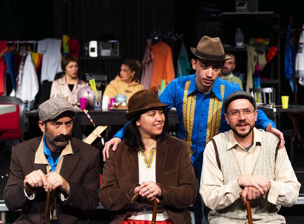 Theater Motif - Interkultureller Verein: 'Hirtensalat u. Torte'