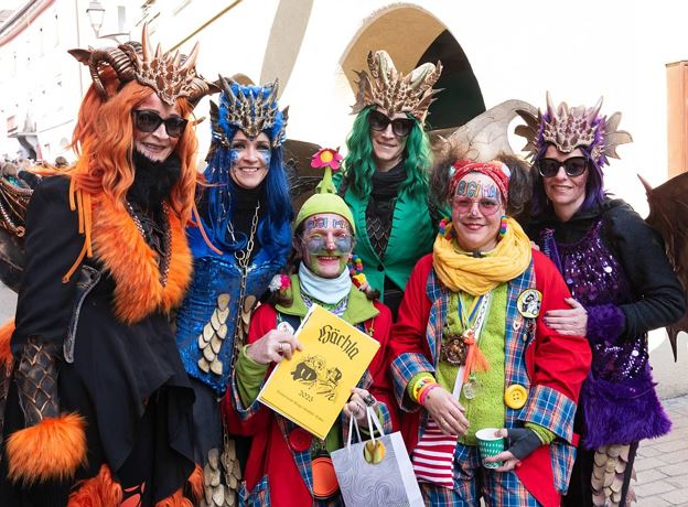 Buntes Fasnatstreiben in der Innenstadt 2026